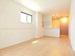 JR東北本線 小山駅 バス14分 小平産業前下車 徒歩4分の賃貸アパート 1階1LDKのリビング/ダイニング