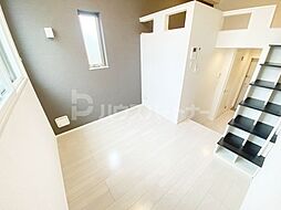 ハーモニーテラス栗原 102 1階ワンルームのリビング/ダイニング