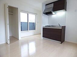 エスポワールＡ・Ｂ棟 B-201 2階ワンルームのリビング/ダイニング