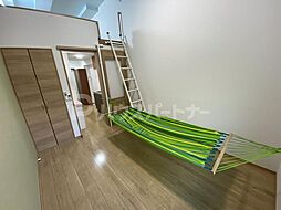 ステージ・パインヒルII 102 1階1Kのリビング/ダイニング