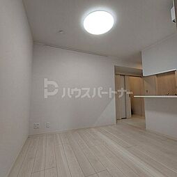 シャルール 104 1階1LDKのリビング/ダイニング