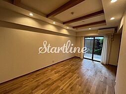 西麻布ホームズ 102 1階1LDKのリビング/ダイニング