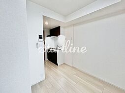 クラリティア板橋本町 405 4階1DKのリビング/ダイニング