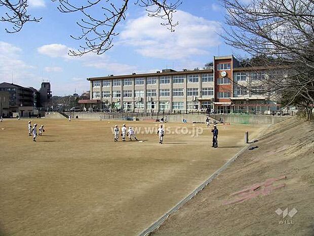多田東小学校[公立]の外観