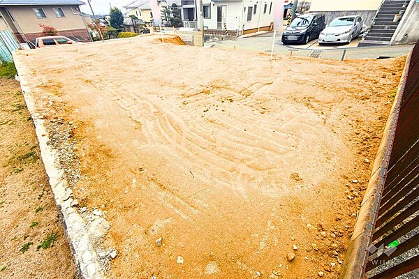 【物件の敷地内から】能勢電鉄妙見線「滝山」駅・「鴬の森」駅からの徒歩圏内にあります。