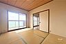 その他：【南東側和室6帖】バルコニーに面していて、明るい空間です。収納付きで使い勝手も良好です。