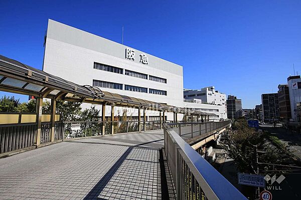 阪急百貨店(川西阪急)の外観