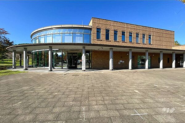 猪名川町立図書館の外観