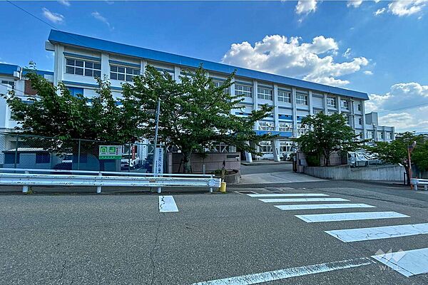 東谷中学校[公立]の外観