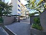 周辺：市川市立新井小学校 徒歩4分。 300m