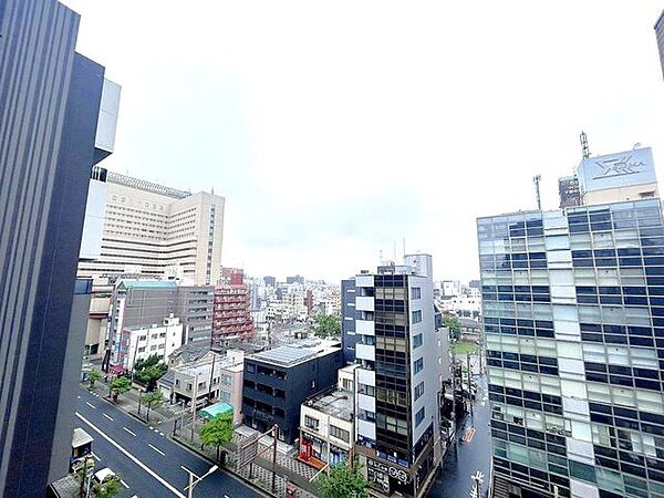 9階部分のため眺望良好です。晴れた日には青空が広がります。
