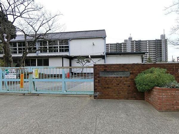 船橋市立南本町小学校 徒歩8分。 640m