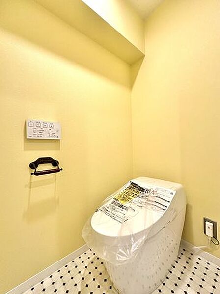 【タンクレストイレ】タンクレストイレで見た目もスッキリ!お掃除もしやすそうですね。