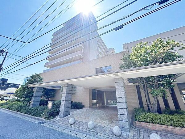 総戸数258戸の大規模マンション。大規模ならではの、共用施設が充実しているマンションです。