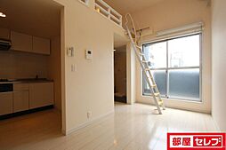 RoRoつゆはし 2階ワンルームのリビング/ダイニング