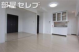 ステラートシティ桜山 11階3LDKのリビング/ダイニング