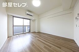 エスカルコート 3階1Kのリビング/ダイニング