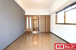 アーバンライフヤマゼン 7階1Kのリビング/ダイニング