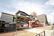 ドン・キホーテパウ中川山王店 952m