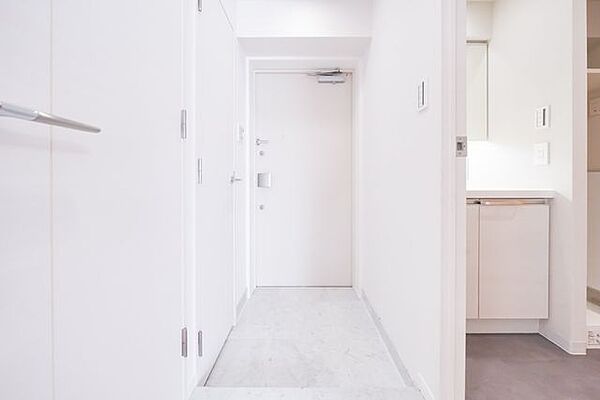 【玄関】玄関～廊下デッドスペースの少ない設計