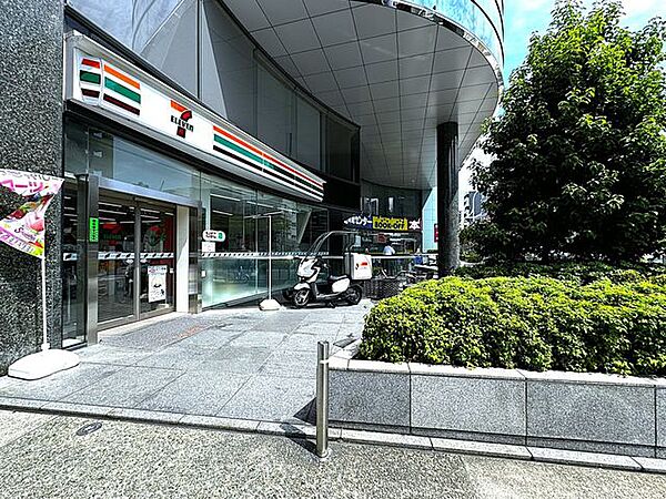 セブンイレブン台東松が谷1丁目店 徒歩6分。 410m