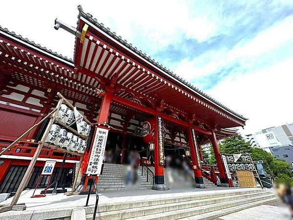 浅草寺 徒歩21分。 1630m
