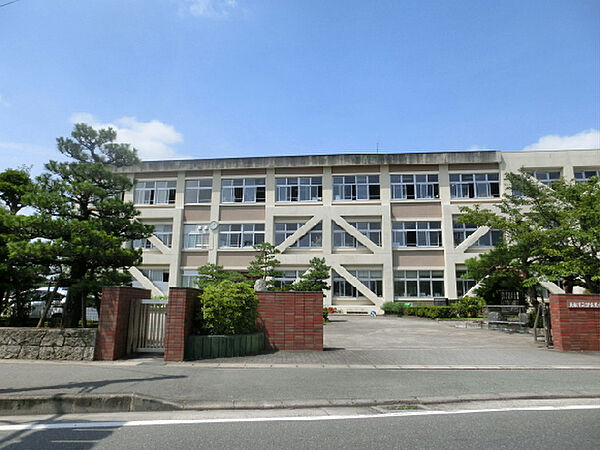 浜松市立伊佐見小学校（1541m）