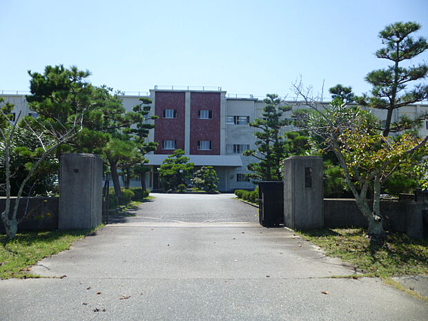磐田市立福田中学校(1595m)