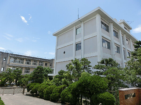 浜松市立可美中学校（1746m）