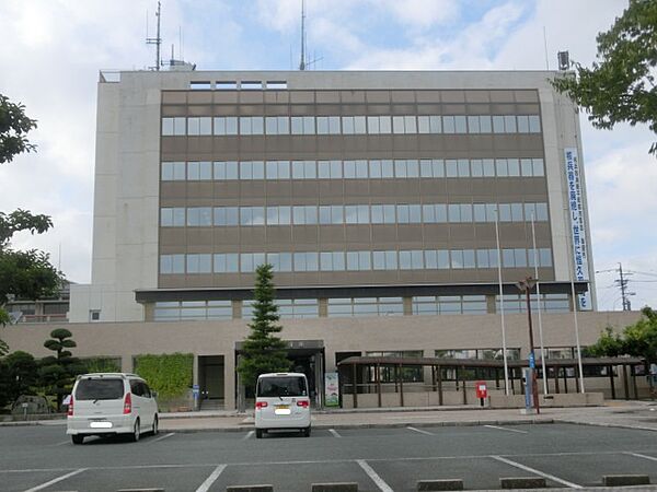 磐田市役所（788m）