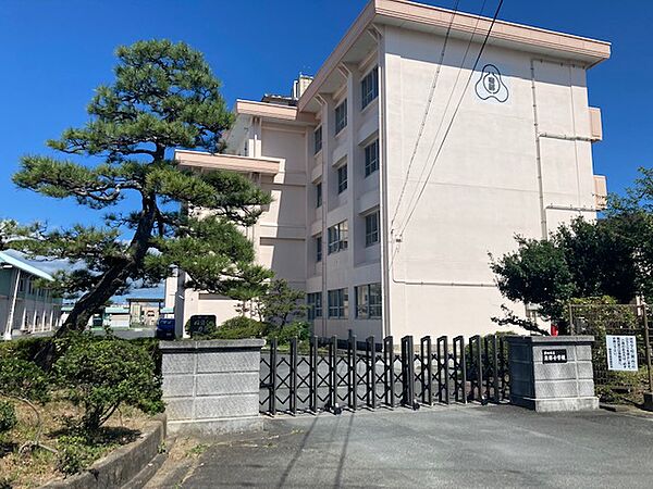 磐田市立東部小学校（1935m）