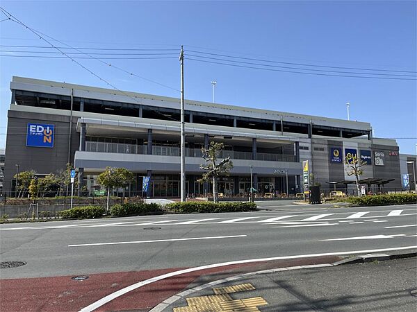 アピタ磐田店（790m）