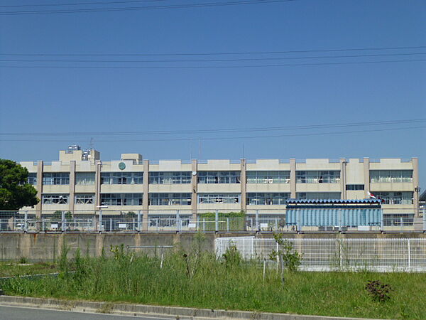 磐田市立竜洋西小学校（183m）