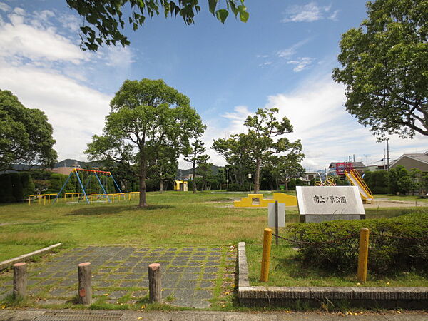 西部市民サービスセンター（483m）