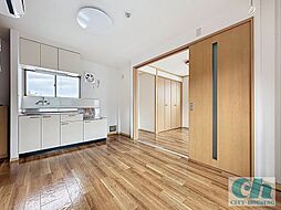 第1クリーンコーポ 303 3階1DKのリビング/ダイニング