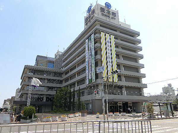 茨木市役所　約720ｍ