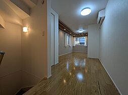 渋谷区本町5丁目　新築貸家 2SLDKのリビング/ダイニング