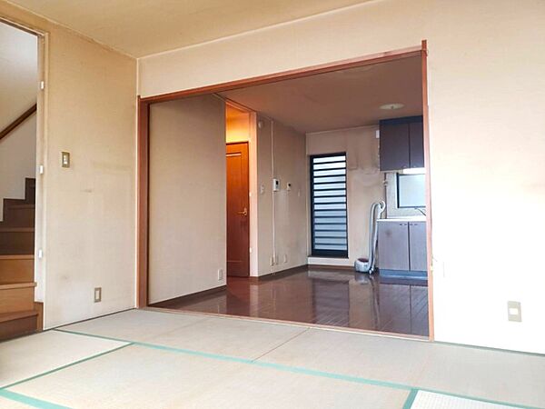 和室トリビングを合わせると１７．５帖の広々空間です