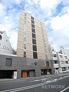 丸太町駅よりバス4分 徒歩1分 4階 築17年3ヶ月の賃貸物件