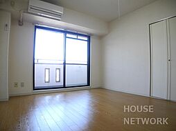 京都市営烏丸線 北大路駅 バス14分 山ノ前下車 徒歩1分の賃貸マンション 4階1Kのリビング/ダイニング