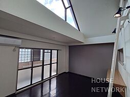 京都市営烏丸線 北大路駅 バス9分 佛教大学前下車 徒歩3分の賃貸マンション 3階1Kのリビング/ダイニング