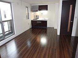 グランツラウム創美舎 202 2階1LDKのリビング/ダイニング