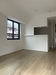 Iris南大井 301 3階3LDKのリビング/ダイニング