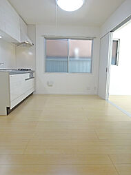 カーサST2 105 1階3DKのリビング/ダイニング