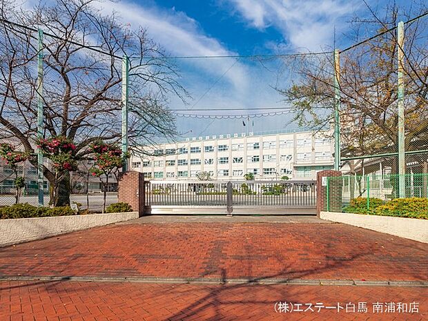 足立区立竹の塚中学校（1200m）