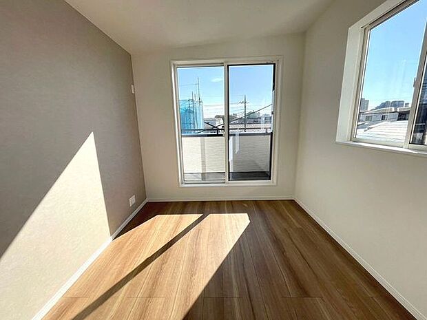 完成済み、実物をじっくりチェックできます。