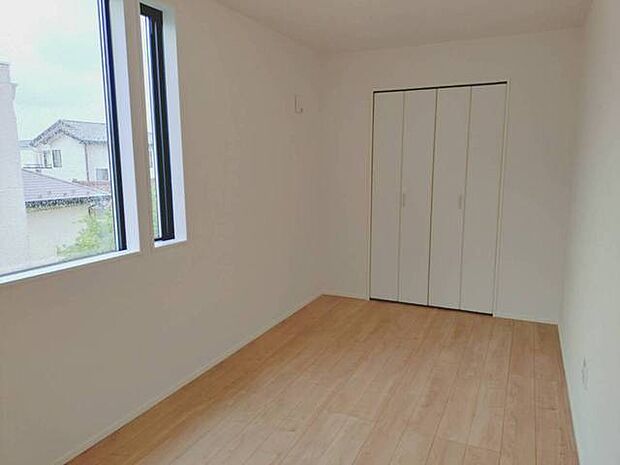 ご家族の思い出も大切にしまっておけるたっぷり収納。