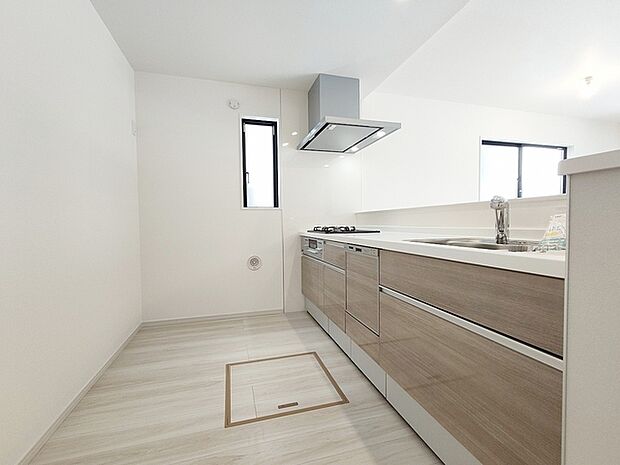 お子様と並んで料理をしても余裕のゆとりのキッチン