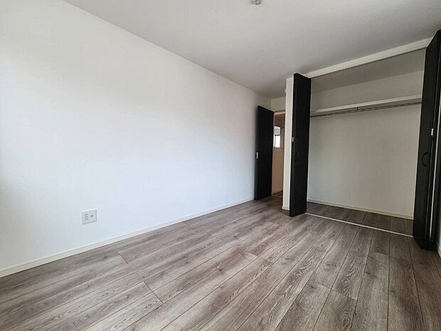 ご家族の思い出も大切にしまっておけるたっぷり収納。