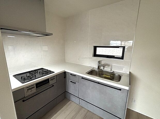 機能的で洗練された空間が、日々の暮らしに彩りを与えます。